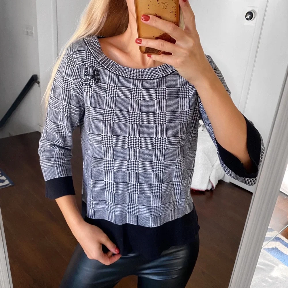 🔘 BETTY BARCLAY BLACK WHITE HOUNDSTOOTH PLAID KNIT SWEATER!
